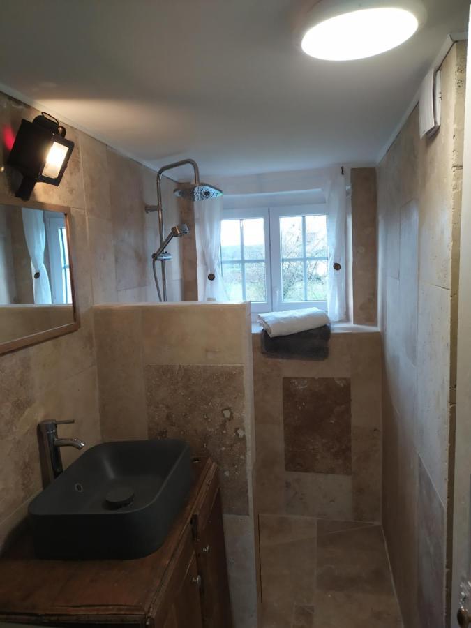 Petit Saint Hubert 1 A 4 Personnes Bed & Breakfast Velles  Exterior photo